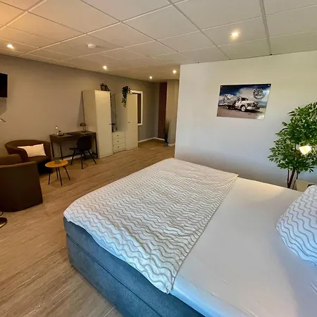 Hotel Truck